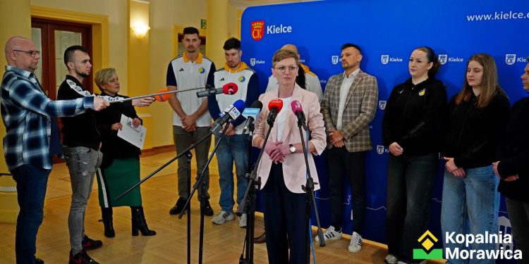 Miasto wspiera kluby piłki ręcznej. Hala Legionów w końcu doczeka się przebudowy?