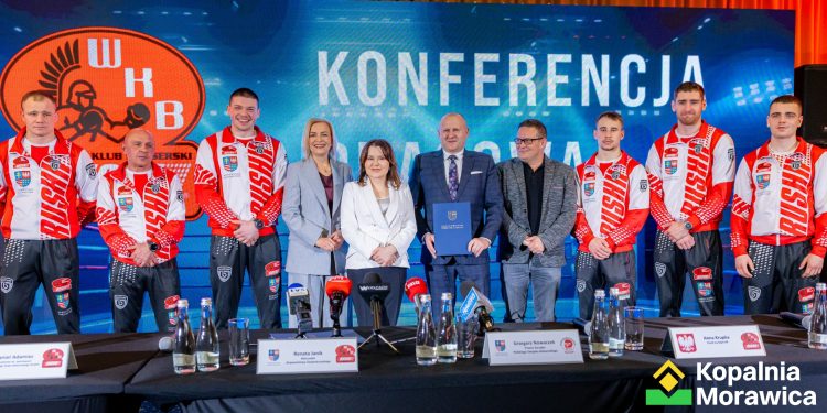 Województwo pomaga wyprowadzać skuteczne ciosy  