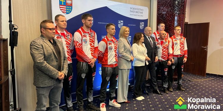 Województwo pomaga wyprowadzać skuteczne ciosy  