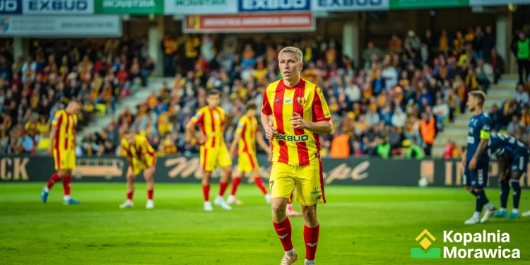 Korona zdeklasowała Arkę i może złapać oddech