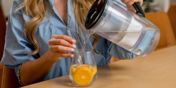 Ile kosztuje picie nad morzem? Jak odzyskać kontrolę nad kosztami picia