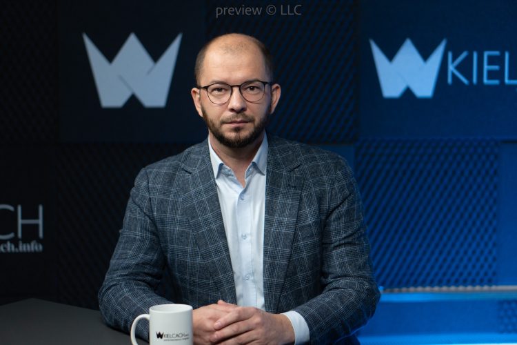 Dyrektor NIW: Wspieramy organizacje pozarządowe, a także uczniowskie samorządy i młodzieżowe rady