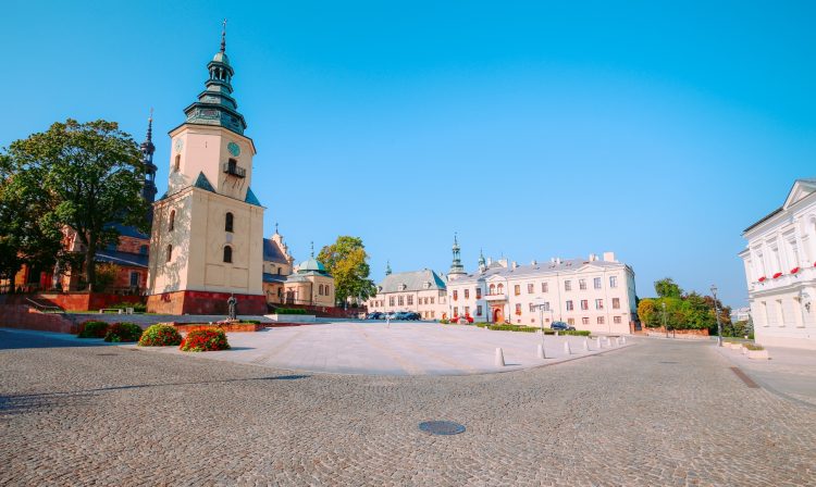 Rynek wtórny w Kielcach – gdzie pojawiają się okazje?