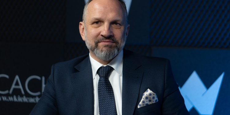 Industria dała stabilizację Iskrze, ale teraz chce przekazać pałeczkę właścicielską innemu podmiotowi