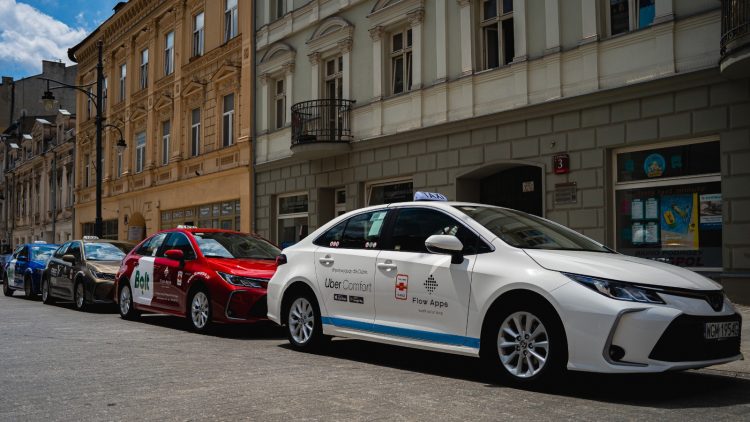 Praca jako kierowca Uber/Bolt – dla kogo to dobry wybór?