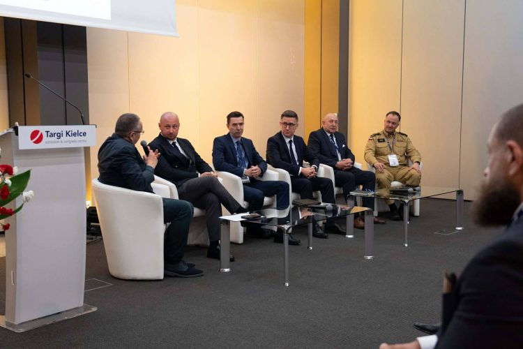 Eksperci w Targach Kielce: budowa odporności państwa wymaga partnerstwa służb i obywateli