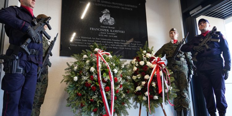 Generał Franciszek Kamiński patronem dworca kolejowego