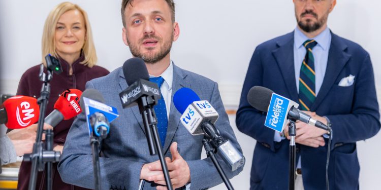 Program „Świętokrzyska Akademia Metrologii i Technologii” realnym wsparciem dla uczniów