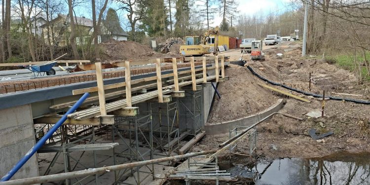 Drogi, edukacja, sport i nie tylko. Gmina Miedziana Góra z szeregiem inwestycji