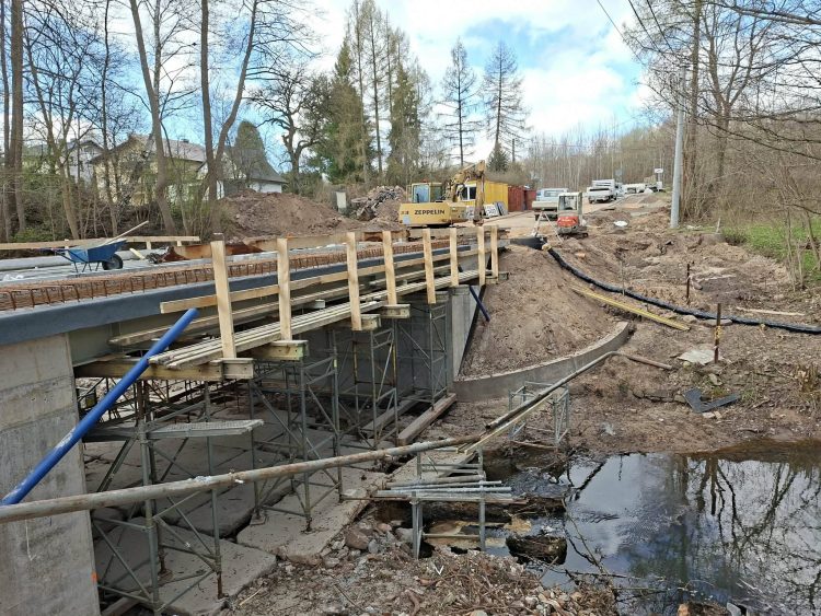 Drogi, edukacja, sport i nie tylko. Gmina Miedziana Góra z szeregiem inwestycji