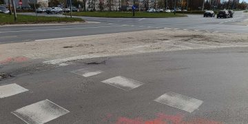 Piasek na kieleckich ulicach. MZD przyznaje, że rozpoczął sprzątanie w kwietniu… i że Akcja Zima dopiero się kończy