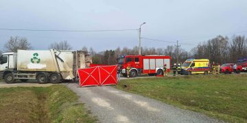 Tragedia w miejscowości Lechów. Śmieciarka potrąciła 40 – latka