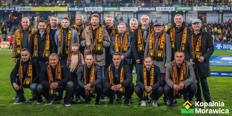 Łezka zakręciła się w oku. Zawodnicy Ryszarda Wieczorka znów pojawili się przy Ściegiennego 8