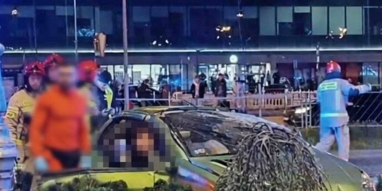 Wypadek w centrum Kielc. Dwoje nastolatków przewiezionych do szpitala