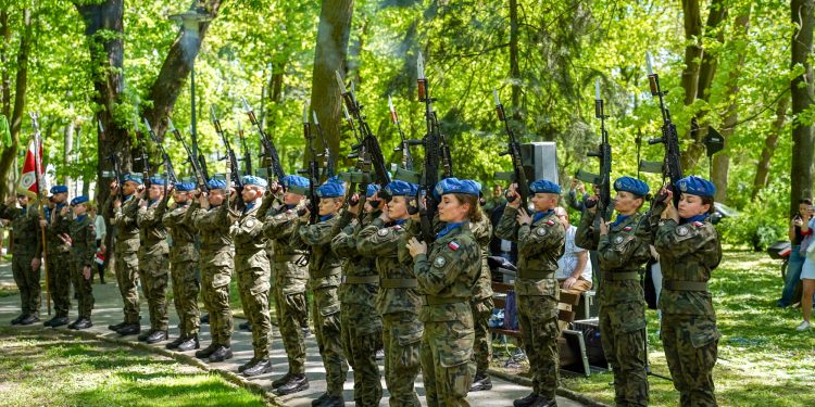 Kielczanie uczcili rocznicę uchwalenia konstytucji