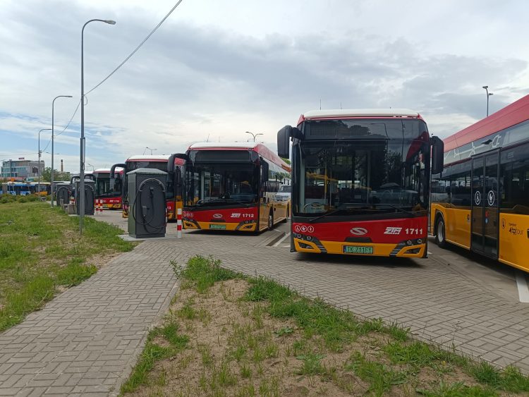 Pierwsze autobusy elektryczne wyjeżdżają na ulice Kielc