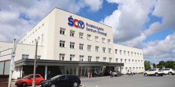 Onkolodzy: pacjenci nadal zgłaszają się na badania zbyt późno