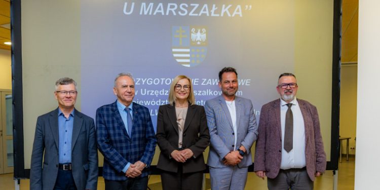 Rusza program zatrudnienia absolwentów uczelni w administracji samorządowej