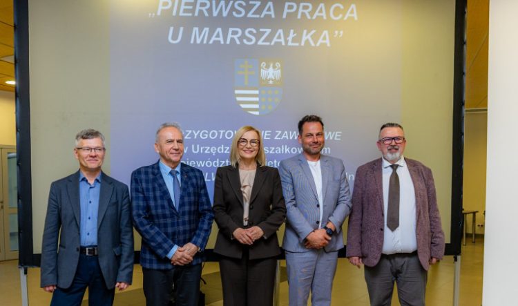 Rusza program zatrudnienia absolwentów uczelni w administracji samorządowej