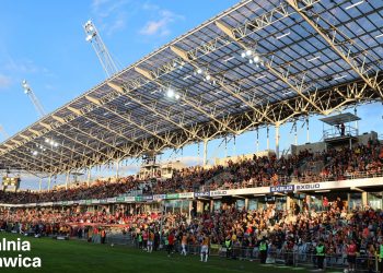 Mecz z Widzewem przy komplecie publiczności