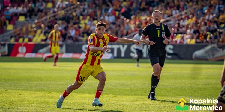Svetlin zagra przeciwko Soteriou