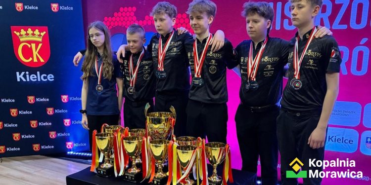 Medalowe żniwo Fortisu Bilardu Kielce. Pięć złotych medali Jakuba Chrobota