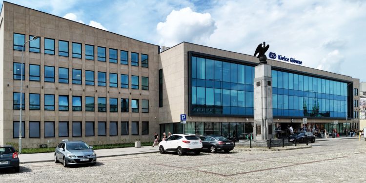 PKP PLK ogłosiły przetarg na budowę przystanków na trasie Kielce – Połaniec