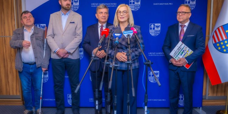Aplikacja Time4BUS już dostępna. Renata Janik: Niezwykle ważny krok w cyfryzacji świętokrzyskiej komunikacji