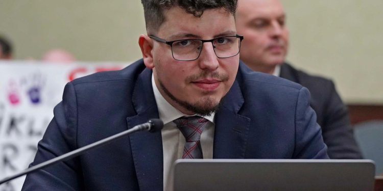 Marcin Stępniewski odszedł ze Świętokrzyskiego Funduszu Rozwoju. „Dość zaskakująca zmiana warunków pracy”