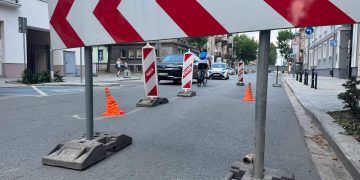 Na ulicy Paderewskiego zapadł się asfalt