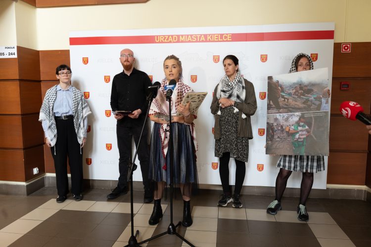 Aktywiści nie poddają się w sprawie zerwania partnerstwa z izraelską Ramlą
