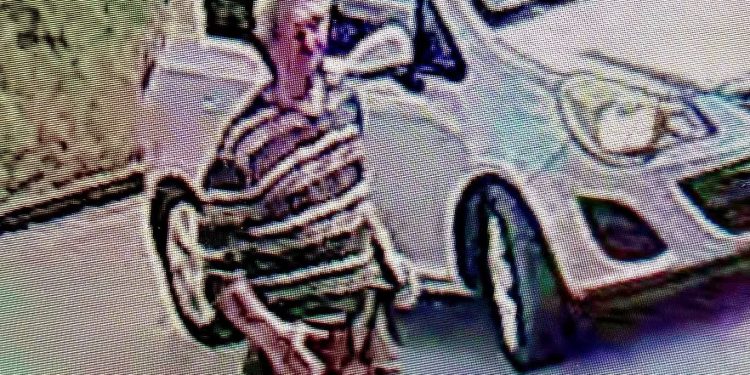 Śmierć w Borkowie. Policja szuka 65 – latka, jest wizerunek