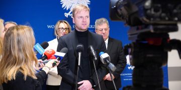 „Przyjechałeś do obcego kraju i się rzucasz ku**a”. Kłopoty Piotra Matana, radnego Koalicji Obywatelskiej