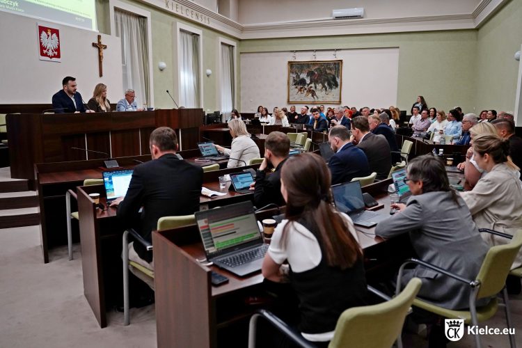 Radni po raz trzeci nie poparli kredytu konsolidacyjnego