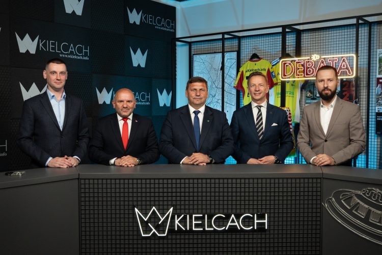 DEBATA W KIELCACH. Polityczne afery. Kto straci, kto zyska?