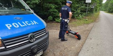Policjanci sprawdzali użytkowników hulajnóg. Są mandaty za jazdę po alkoholu