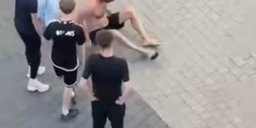 Kopnął mężczyznę w głowę. Niebezpieczna sytuacja przy ulicy Andersa