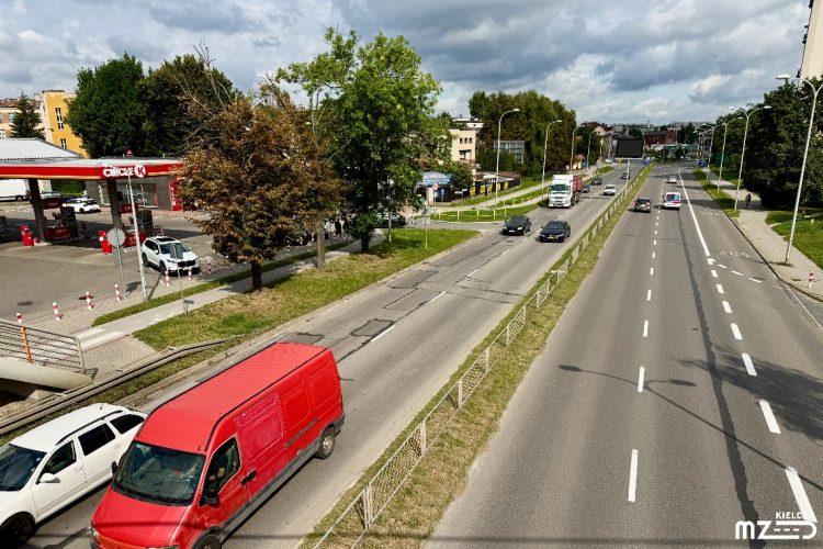 Ruszył remont nawierzchni przy Źródłowej