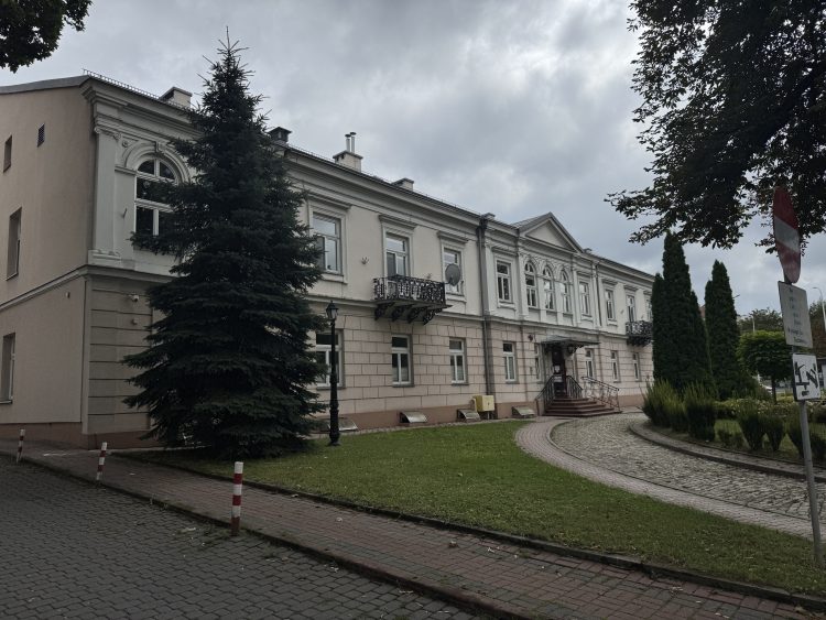 NFZ sprzedaje zabytkową siedzibę w centrum Kielc. Cena wywoławcza przekracza 10 mln zł