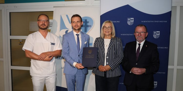 Podpisano umowę na dofinansowanie zakupu aparatów do hemodializy