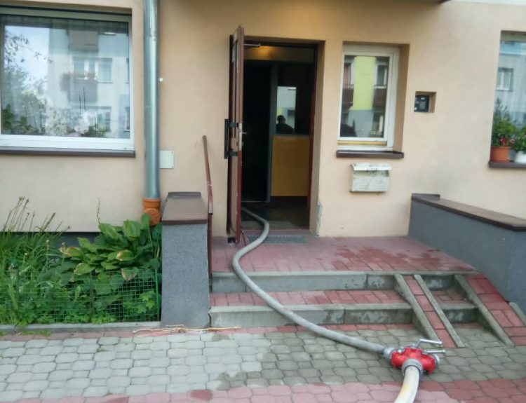 Pożar w bloku przy ul. Bohaterów Warszawy