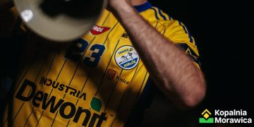 Herb Iskry wrócił na koszulki Industrii Kielce