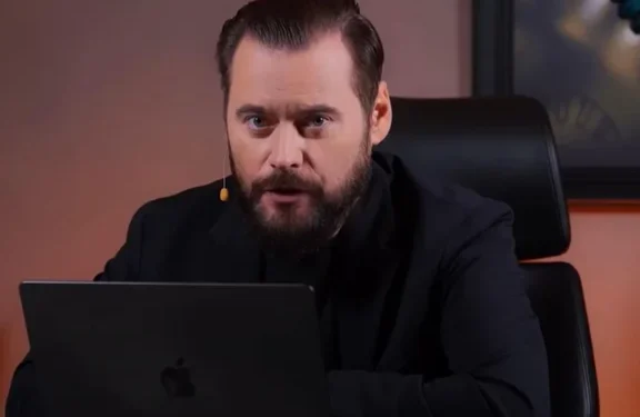 Krzysztof Stanowski stracił prawo jazdy w Świętokrzyskiem. Jechał 110 km/h w terenie zabudowanym
