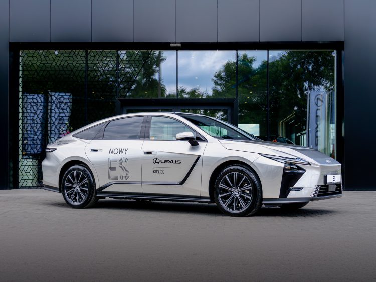 Zabezpieczone: Hybrydowy Lexus ES jest już dostępny do jazd testowych! Dni Otwarte w salonie Lexus Kielce trwają