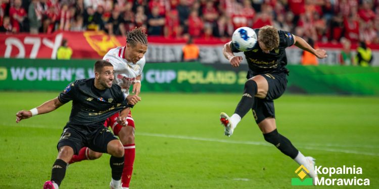 Korona znów pokonała Widzew. Bohaterami młodzi zmiennicy