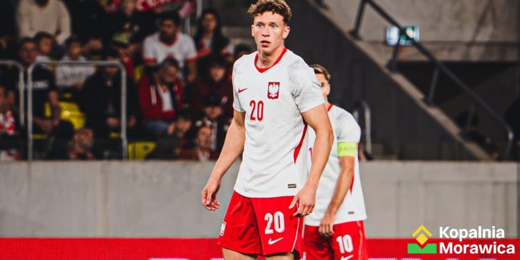Bąk z golem w debiucie. Polska o krok od Euro