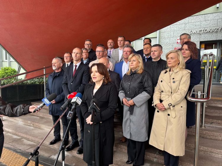 PiS protestuje przeciwko ograniczeniu środków dla województwa świętokrzyskiego