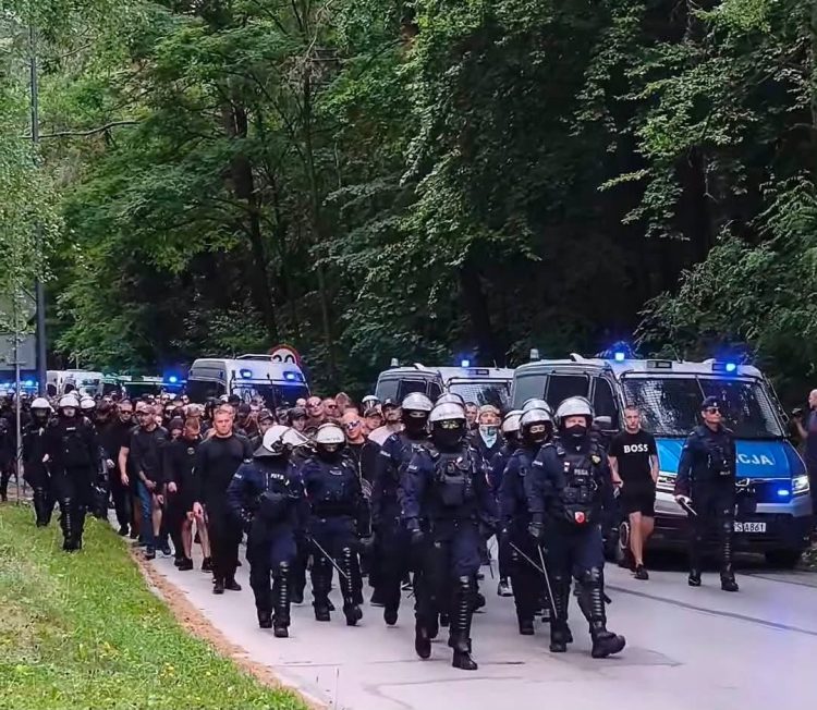 Działania policji w związku z meczem trzecioligowych rezerw Korony z Radomiakiem