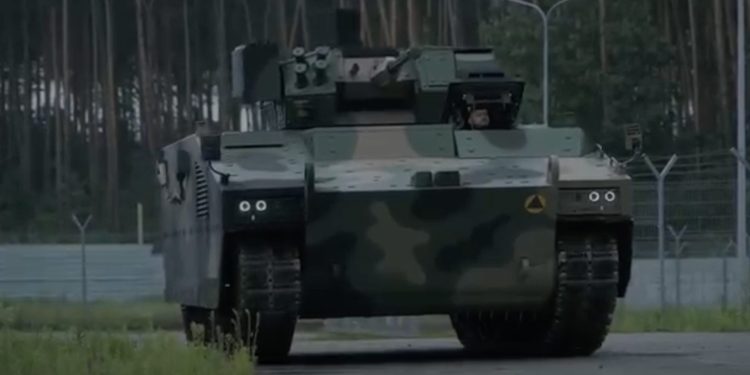PGZ pokazała nowy ciężki bojowy wóz piechoty – 12 ton cięższy niż Borsuk, ale wysoce mobilny