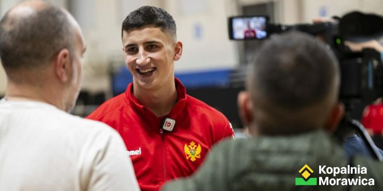 Bakić poczeka jeszcze na debiut